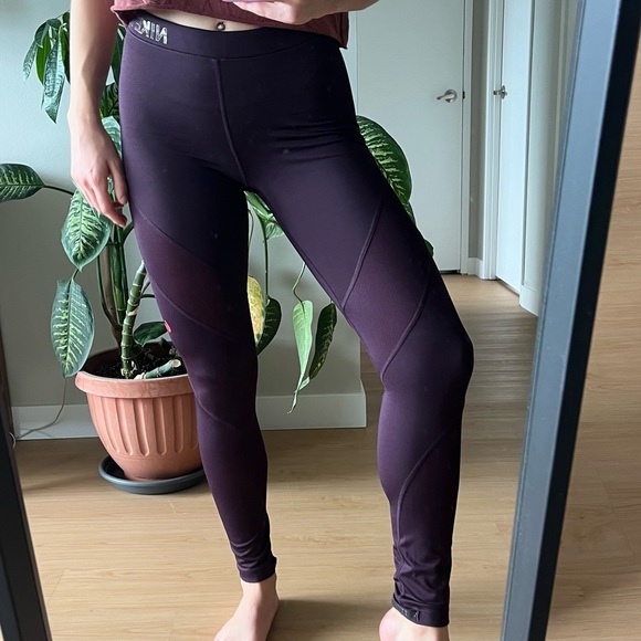 Nike Pro Hyperwarm Workout Leggings in Purple - Picture 7 of 7
